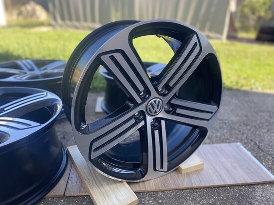 Volkswagen Golf 7 GTI/GTD gyári 18"-os alufelni szett